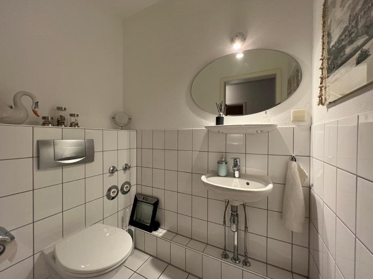 Maisonette Penthouse Fuer 8 Personen By Rabe - Free Netflix & Kostenloser Parkplatz & Grosse Terrasse Karlsruhe Kültér fotó